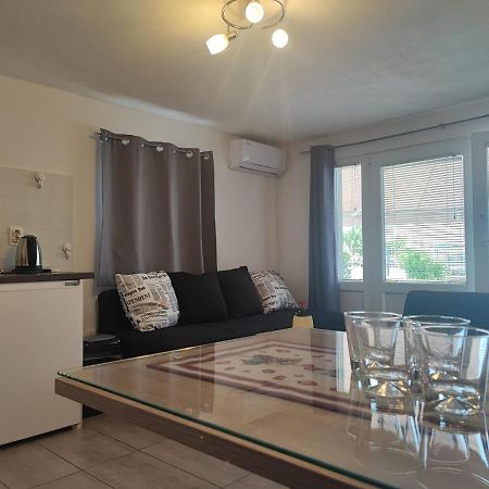 Ferienwohnung Apartman Luka Vodice Exterior foto
